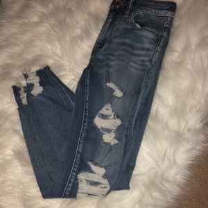 American Eagle high rise ripped jeans!!!